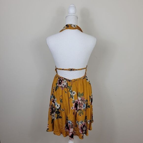 Illa Illa Floral Halter Dress. Yellow S#012 - Picture 8 of 14